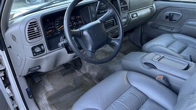 1999 Chevrolet Suburban C1500   - Photo 12 - Van Nuys, CA 91406