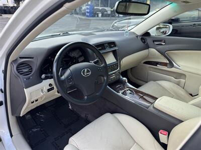 2010 Lexus IS 250   - Photo 11 - Van Nuys, CA 91406