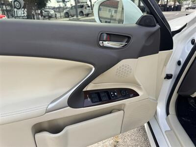 2010 Lexus IS 250   - Photo 18 - Van Nuys, CA 91406