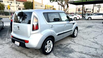 2011 Kia Soul +   - Photo 4 - Van Nuys, CA 91406