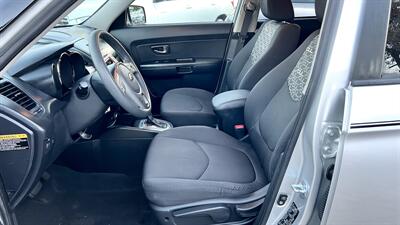 2011 Kia Soul +   - Photo 6 - Van Nuys, CA 91406