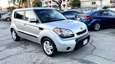 2011 Kia Soul +   - Photo 2 - Van Nuys, CA 91406