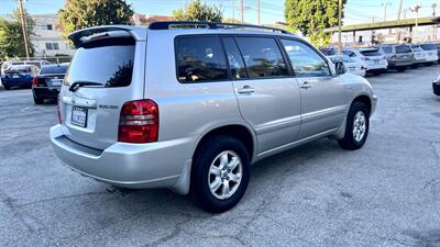 2001 Toyota Highlander   - Photo 6 - Van Nuys, CA 91406