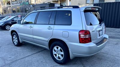 2001 Toyota Highlander   - Photo 9 - Van Nuys, CA 91406