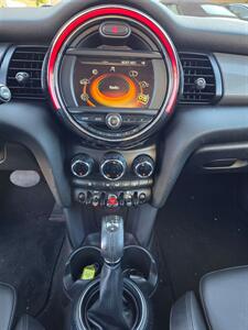 2016 MINI Hardtop 4 Door Cooper   - Photo 15 - Los Angeles, CA 90045
