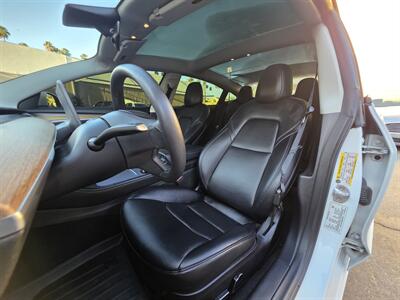 2022 Tesla Model 3 Long Range - Photo 13 - Los Angeles, CA 90045
