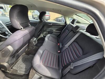 2015 Ford Fusion SE   - Photo 13 - Los Angeles, CA 90045