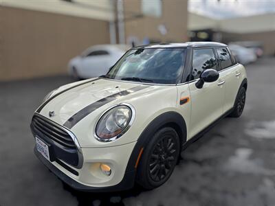 2017 MINI Cooper 5-door  