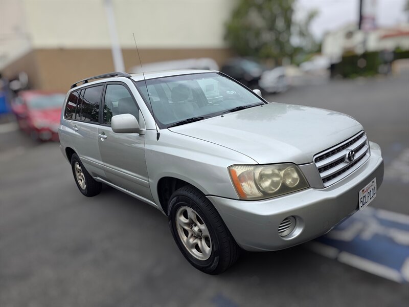 2003 Toyota Highlander photo 3