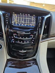 2015 Cadillac Escalade ESV Luxury   - Photo 17 - Los Angeles, CA 90045