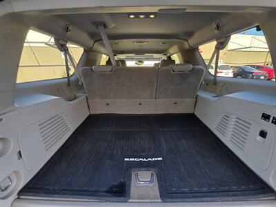 2015 Cadillac Escalade ESV Luxury   - Photo 16 - Los Angeles, CA 90045