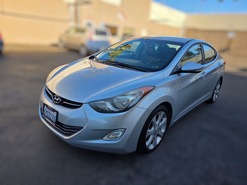 2013 Hyundai ELANTRA Limited  