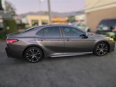 2018 Toyota Camry Hybrid SE   - Photo 7 - Los Angeles, CA 90045