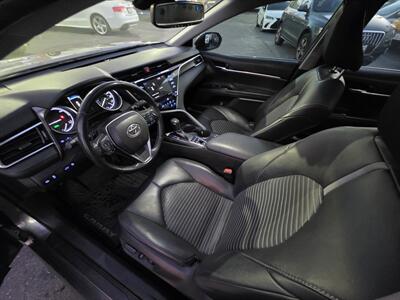 2018 Toyota Camry Hybrid SE   - Photo 15 - Los Angeles, CA 90045