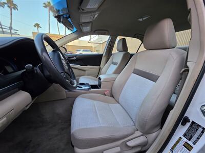 2014 Toyota Camry Hybrid LE   - Photo 12 - Los Angeles, CA 90045