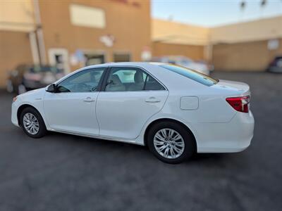 2014 Toyota Camry Hybrid LE   - Photo 8 - Los Angeles, CA 90045