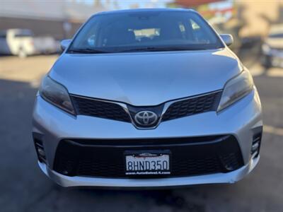 2019 Toyota Sienna SE 8-Passenger   - Photo 14 - Los Angeles, CA 90045