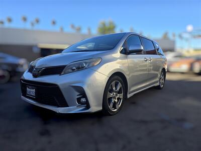 2019 Toyota Sienna SE 8-Passenger   - Photo 2 - Los Angeles, CA 90045