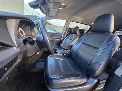 2019 Toyota Sienna SE 8-Passenger   - Photo 19 - Los Angeles, CA 90045