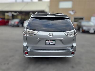 2019 Toyota Sienna SE 8-Passenger   - Photo 21 - Los Angeles, CA 90045