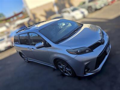 2019 Toyota Sienna SE 8-Passenger   - Photo 4 - Los Angeles, CA 90045