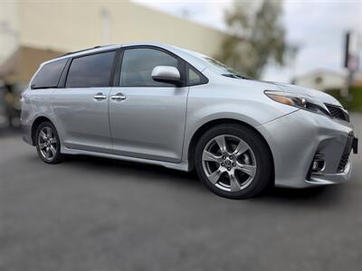 2019 Toyota Sienna SE 8-Passenger   - Photo 16 - Los Angeles, CA 90045