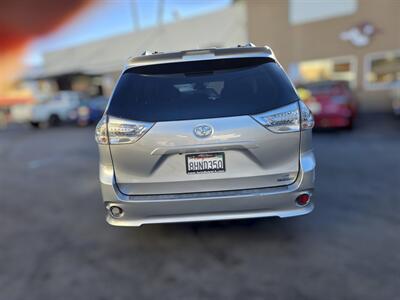 2019 Toyota Sienna SE 8-Passenger   - Photo 15 - Los Angeles, CA 90045