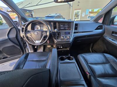 2019 Toyota Sienna SE 8-Passenger   - Photo 16 - Los Angeles, CA 90045