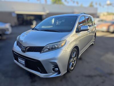 2019 Toyota Sienna SE 8-Passenger   - Photo 1 - Los Angeles, CA 90045