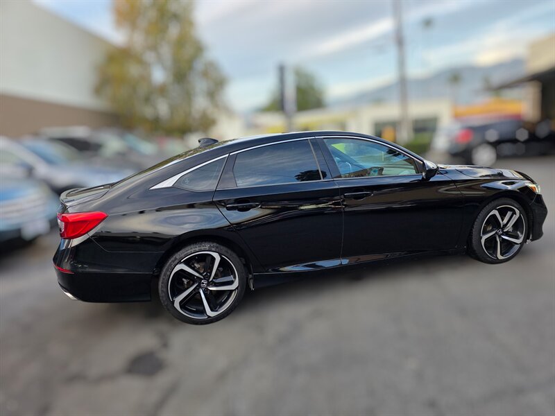 2019 Honda Accord Sport photo 4