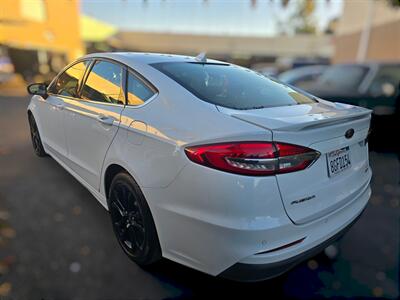 2019 Ford Fusion SE   - Photo 6 - Los Angeles, CA 90045