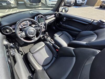 2020 MINI Convertible Cooper S   - Photo 18 - Los Angeles, CA 90045