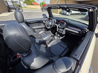 2020 MINI Convertible Cooper S   - Photo 16 - Los Angeles, CA 90045