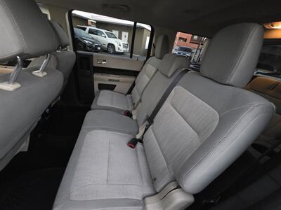 2014 Ford Flex SEL   - Photo 17 - Los Angeles, CA 90045