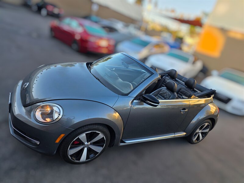 2013 Volkswagen Beetle Convertible Turbo photo 4