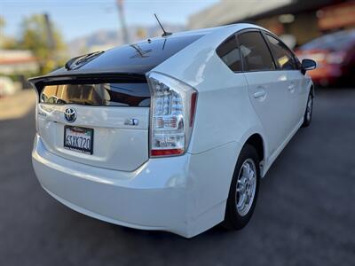 2011 Toyota Prius Three   - Photo 9 - Los Angeles, CA 90045