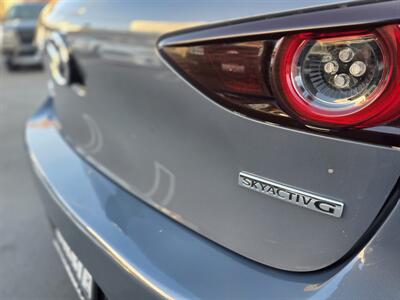 2020 Mazda Mazda3 Hatchback Premium   - Photo 16 - Los Angeles, CA 90045