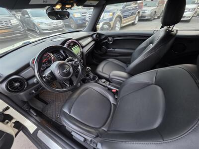 2019 MINI Convertible Cooper   - Photo 24 - Los Angeles, CA 90045