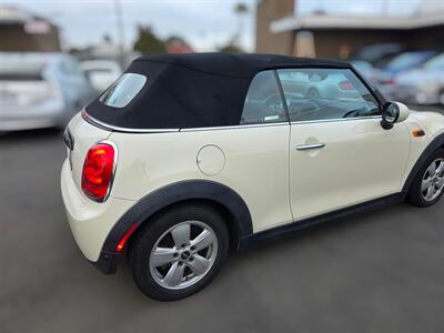 2019 MINI Convertible Cooper   - Photo 13 - Los Angeles, CA 90045