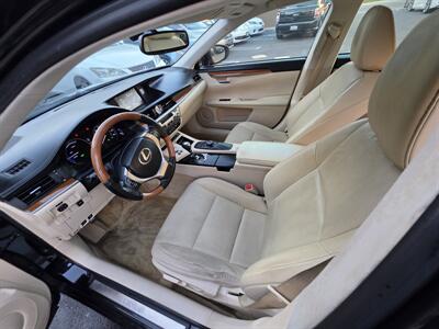 2015 Lexus ES 300h   - Photo 14 - Los Angeles, CA 90045