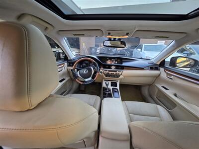 2015 Lexus ES 300h   - Photo 15 - Los Angeles, CA 90045