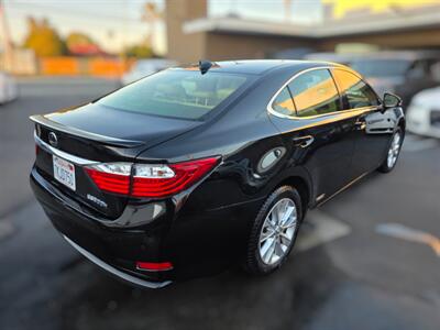 2015 Lexus ES 300h   - Photo 5 - Los Angeles, CA 90045