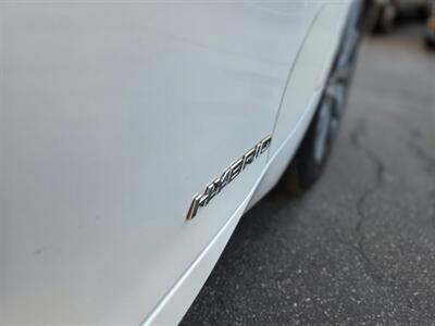 2016 Lexus ES 300h - Photo 12 - Los Angeles, CA 90045