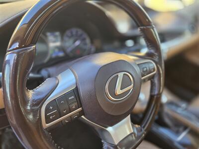 2016 Lexus ES 300h - Photo 13 - Los Angeles, CA 90045