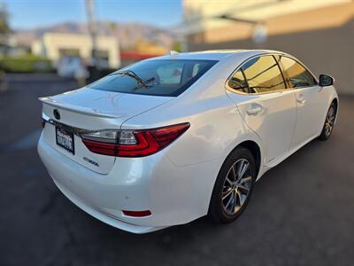 2016 Lexus ES 300h - Photo 5 - Los Angeles, CA 90045