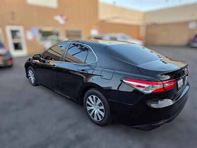 2018 Toyota Camry Hybrid LE - Photo 5 - Los Angeles, CA 90045