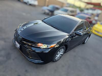 2018 Toyota Camry Hybrid LE - Photo 2 - Los Angeles, CA 90045