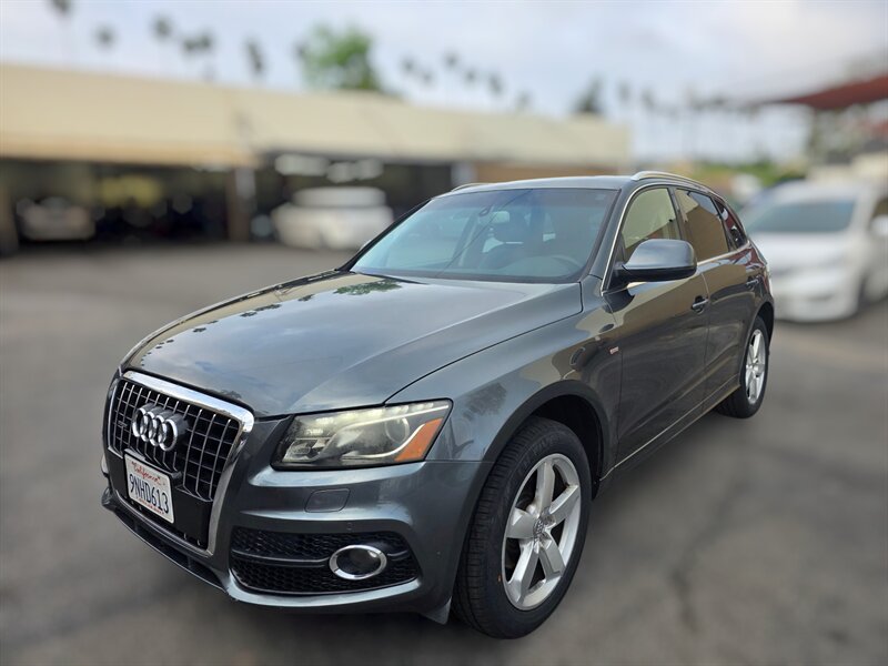 2012 Audi Q5 3.2 quattro Premium Plus  