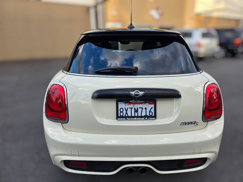 2015 Mini Cooper Hardtop S photo 4