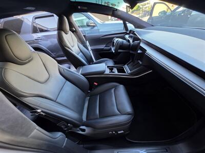 2022 Tesla Model X   - Photo 25 - Los Angeles, CA 90045